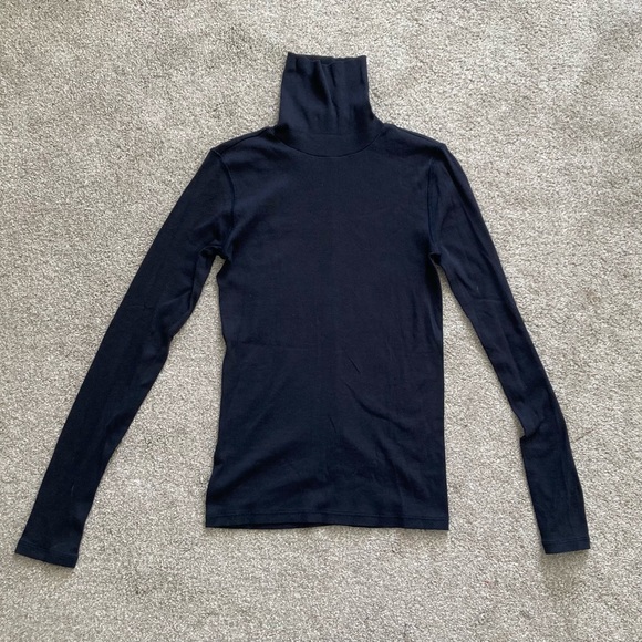 Everlane Micro Rib Turtleneck - Picture 2 of 5